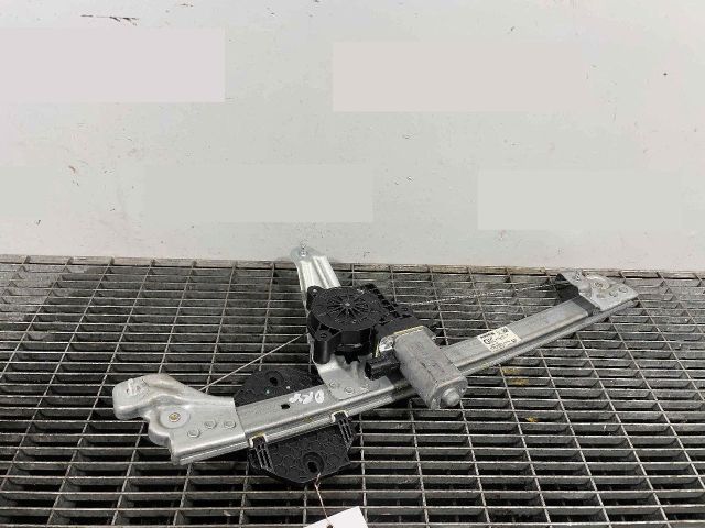 bontott DACIA SANDERO Jobb hátsó Ablakemelő Szerkezet (Elektromos)