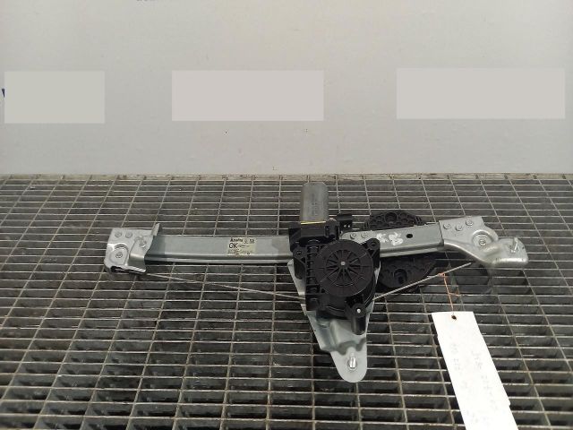 bontott DACIA SANDERO Jobb hátsó Ablakemelő Szerkezet (Elektromos)