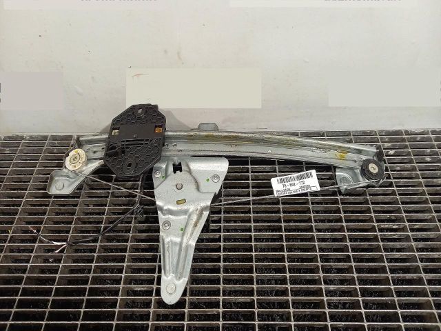 bontott DACIA SANDERO Jobb hátsó Ablakemelő Szerkezet (Elektromos)