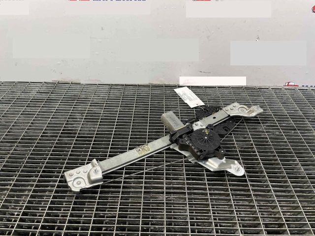 bontott DACIA SANDERO Jobb hátsó Ablakemelő Szerkezet (Elektromos)