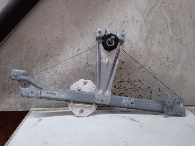 bontott DACIA SANDERO Jobb hátsó Ablakemelő Szerkezet (Mechanikus)