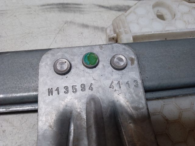 bontott DACIA SANDERO Jobb hátsó Ablakemelő Szerkezet (Mechanikus)