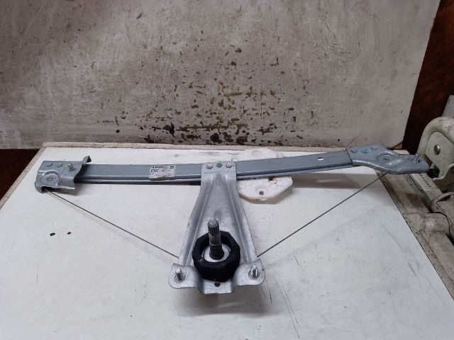 bontott DACIA SANDERO Jobb hátsó Ablakemelő Szerkezet (Mechanikus)