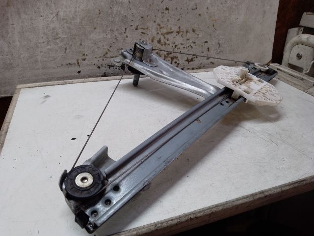 bontott DACIA SANDERO Jobb hátsó Ablakemelő Szerkezet (Mechanikus)