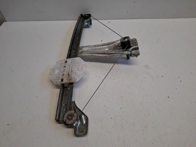 bontott DACIA SANDERO Jobb hátsó Ablakemelő Szerkezet (Mechanikus)