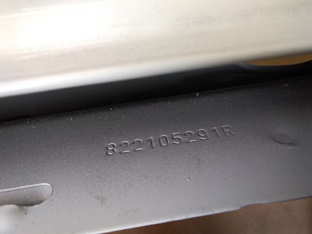 bontott DACIA SANDERO Jobb hátsó Ajtó (Üres lemez)