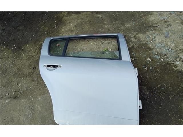 bontott DACIA SANDERO Jobb hátsó Ajtó (Üres lemez)