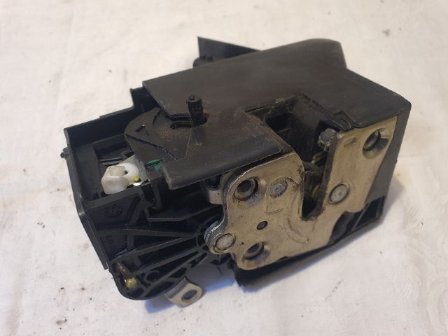 bontott DACIA SANDERO Jobb hátsó Ajtózár