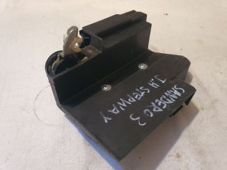 bontott DACIA SANDERO Jobb hátsó Ajtózár