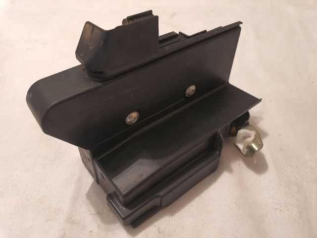 bontott DACIA SANDERO Jobb hátsó Ajtózár