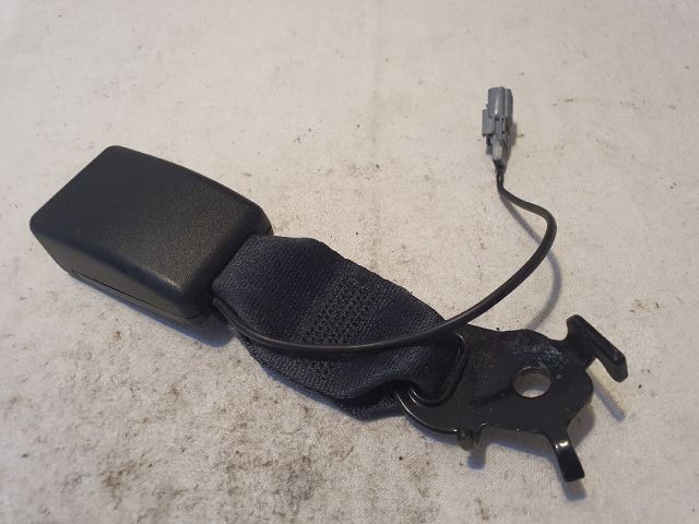 bontott DACIA SANDERO Jobb hátsó Biztonsági Öv Csat