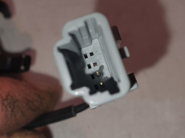 bontott DACIA SANDERO Jobb hátsó Biztonsági Öv Csat