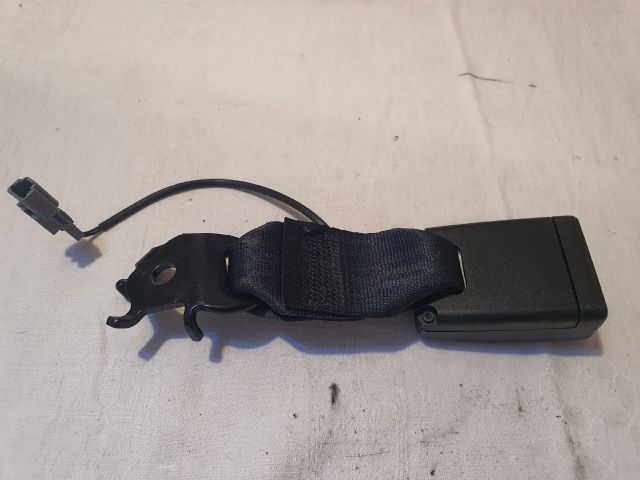 bontott DACIA SANDERO Jobb hátsó Biztonsági Öv Csat