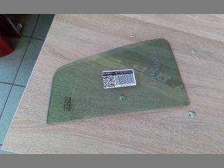 bontott DACIA SANDERO Jobb hátsó Fixüveg (Ajtóban)