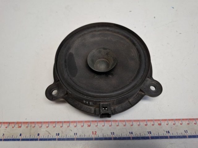 bontott DACIA SANDERO Jobb hátsó Hangszóró