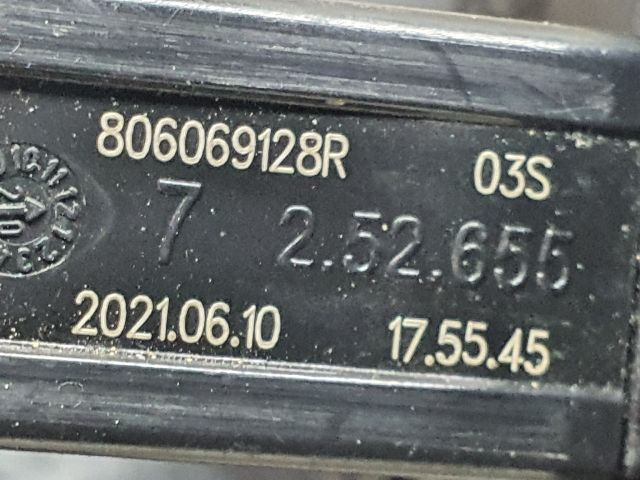 bontott DACIA SANDERO Jobb hátsó Külső Kilincs