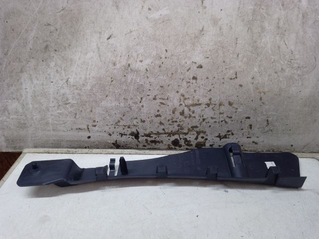 bontott DACIA SANDERO Jobb hátsó Oldal Lökhárító Tartó (Műanyag)