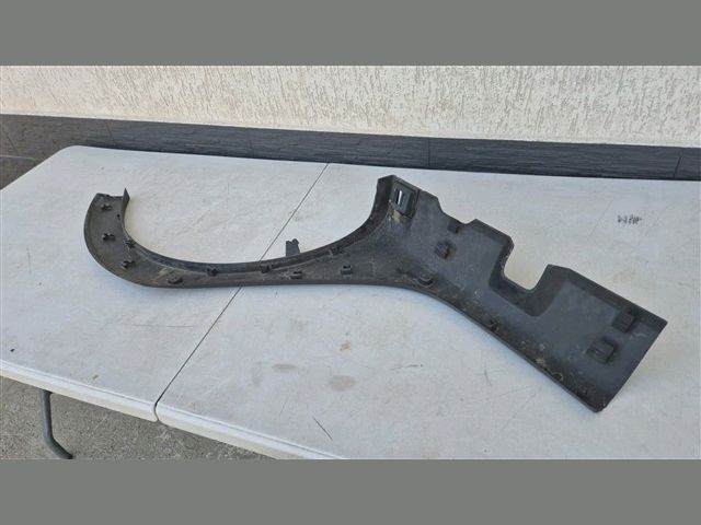 bontott DACIA SANDERO Jobb hátsó Sárvédő Díszléc