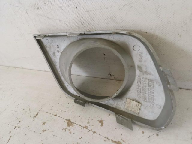 bontott DACIA SANDERO Jobb Ködfényszóró Lámpakeret