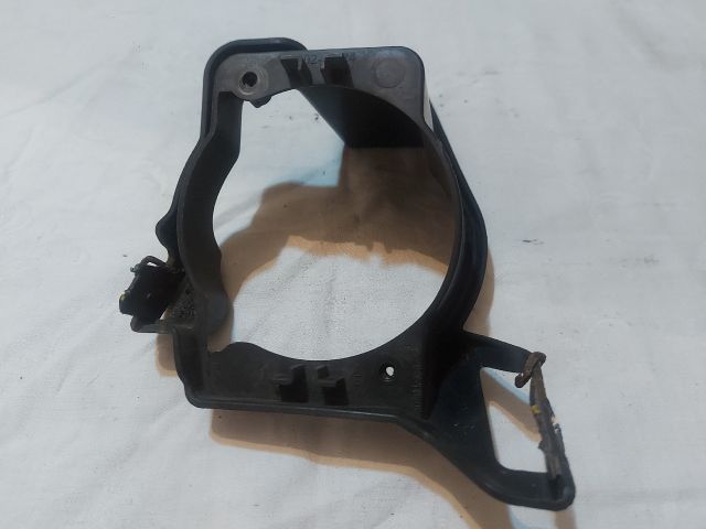 bontott DACIA SANDERO Jobb Ködfényszóró Lámpakeret