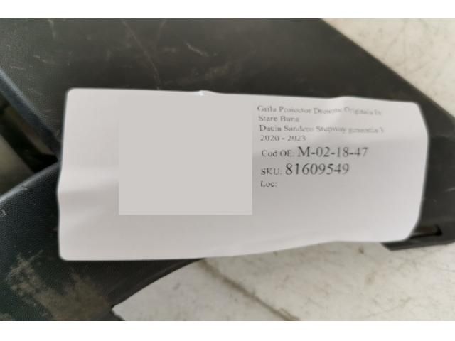 bontott DACIA SANDERO Jobb Ködlámpa Rács