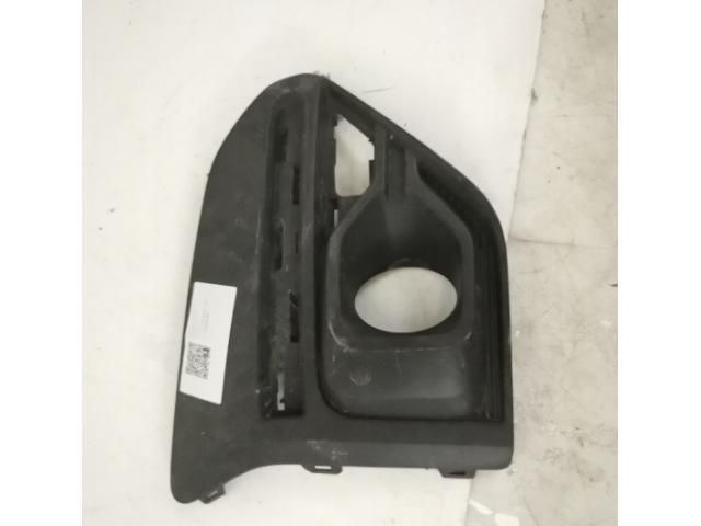 bontott DACIA SANDERO Jobb Ködlámpa Rács