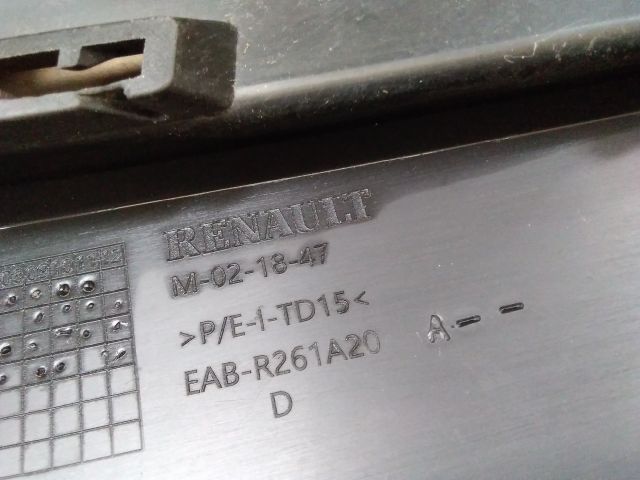 bontott DACIA SANDERO Jobb Ködzárófény Keret