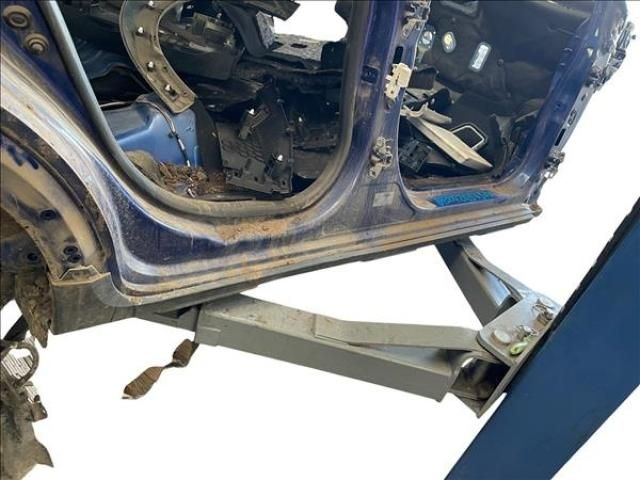 bontott DACIA SANDERO Jobb Küszöb