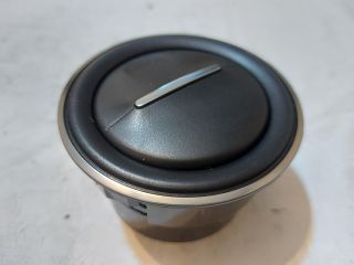 bontott DACIA SANDERO Jobb Szellőző