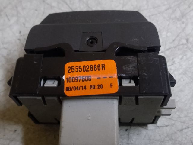 bontott DACIA SANDERO Kapcsoló (Magában)