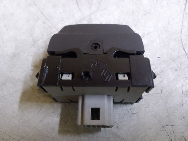 bontott DACIA SANDERO Kapcsoló (Magában)