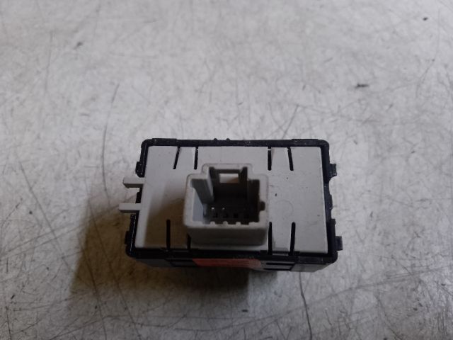 bontott DACIA SANDERO Kapcsoló (Magában)