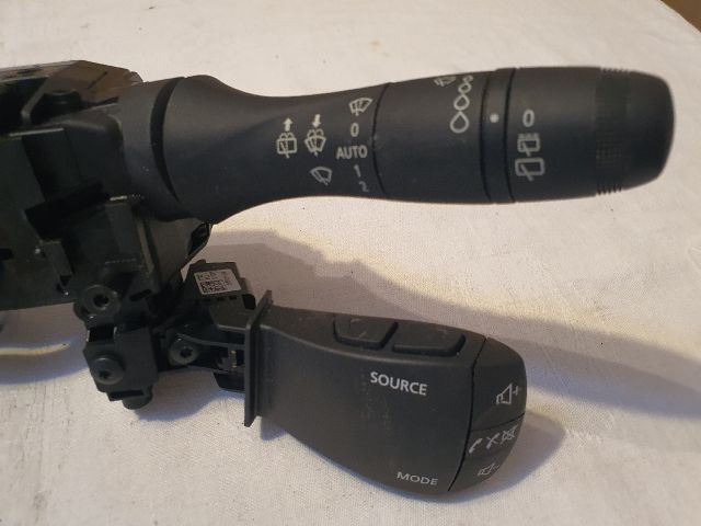 bontott DACIA SANDERO Komplett Kormánykapcsoló (Bajuszkapcsoló)