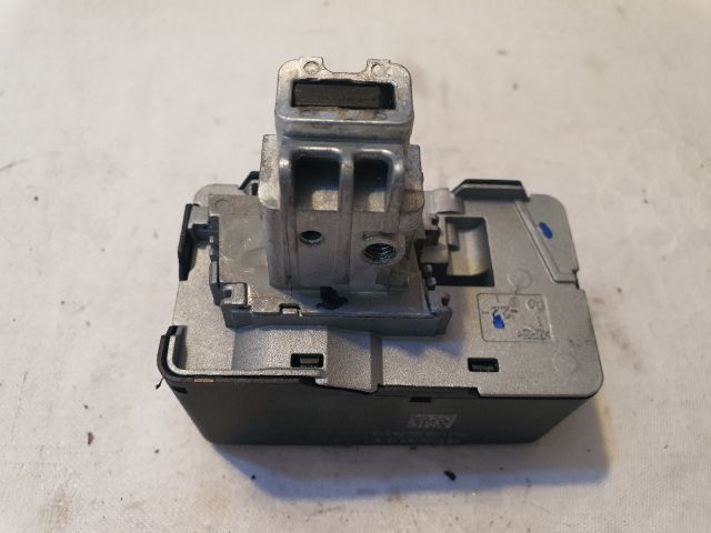 bontott DACIA SANDERO Kormányzár (Elektromos)