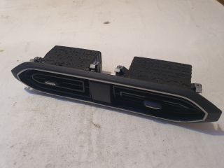 bontott DACIA SANDERO Középső Szellőző