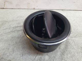 bontott DACIA SANDERO Középső Szellőző