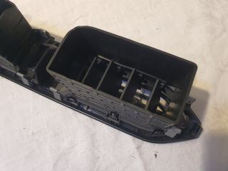 bontott DACIA SANDERO Középső Szellőző