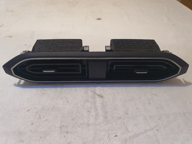 bontott DACIA SANDERO Középső Szellőző