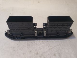 bontott DACIA SANDERO Középső Szellőző