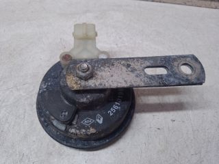 bontott DACIA SANDERO Kürt