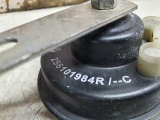 bontott DACIA SANDERO Kürt