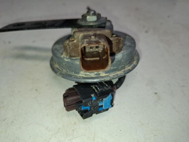 bontott DACIA SANDERO Kürt