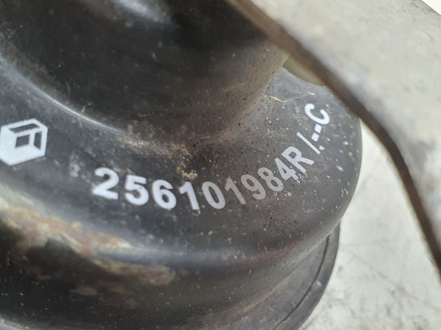 bontott DACIA SANDERO Kürt