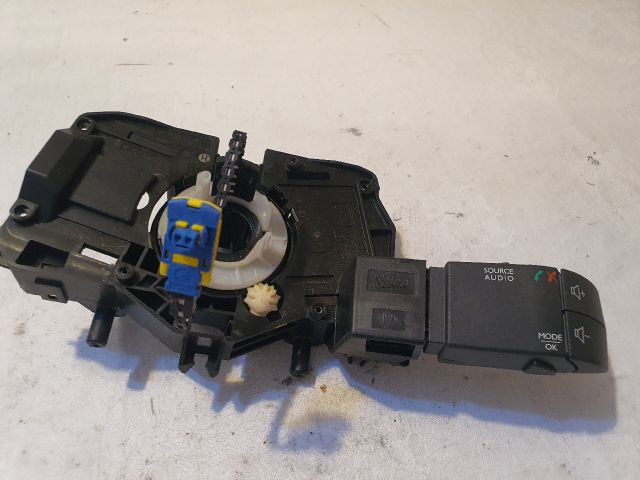 bontott DACIA SANDERO Légzsák Átvezető Szalagkábel