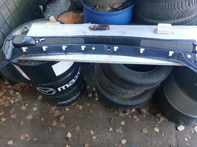 bontott DACIA SANDERO Levélrács