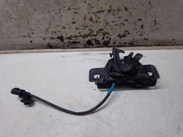 bontott DACIA SANDERO Motorháztető Zárszerkezet