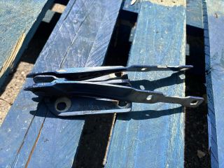 bontott DACIA SANDERO Motorháztető Zsanér Pár