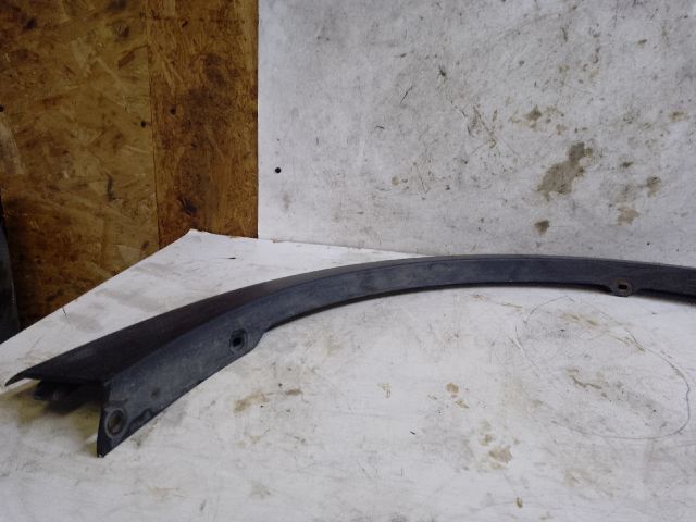 bontott DACIA SANDERO Műanyag Sárvédő Ív Díszléc