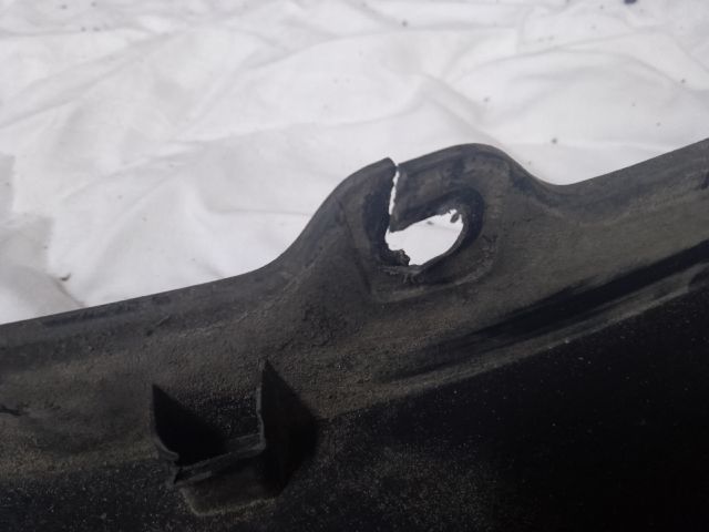 bontott DACIA SANDERO Műanyag Sárvédő Ív Díszléc