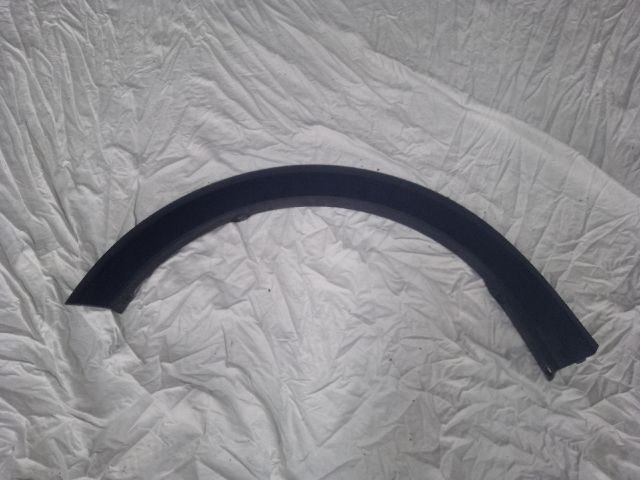 bontott DACIA SANDERO Műanyag Sárvédő Ív Díszléc